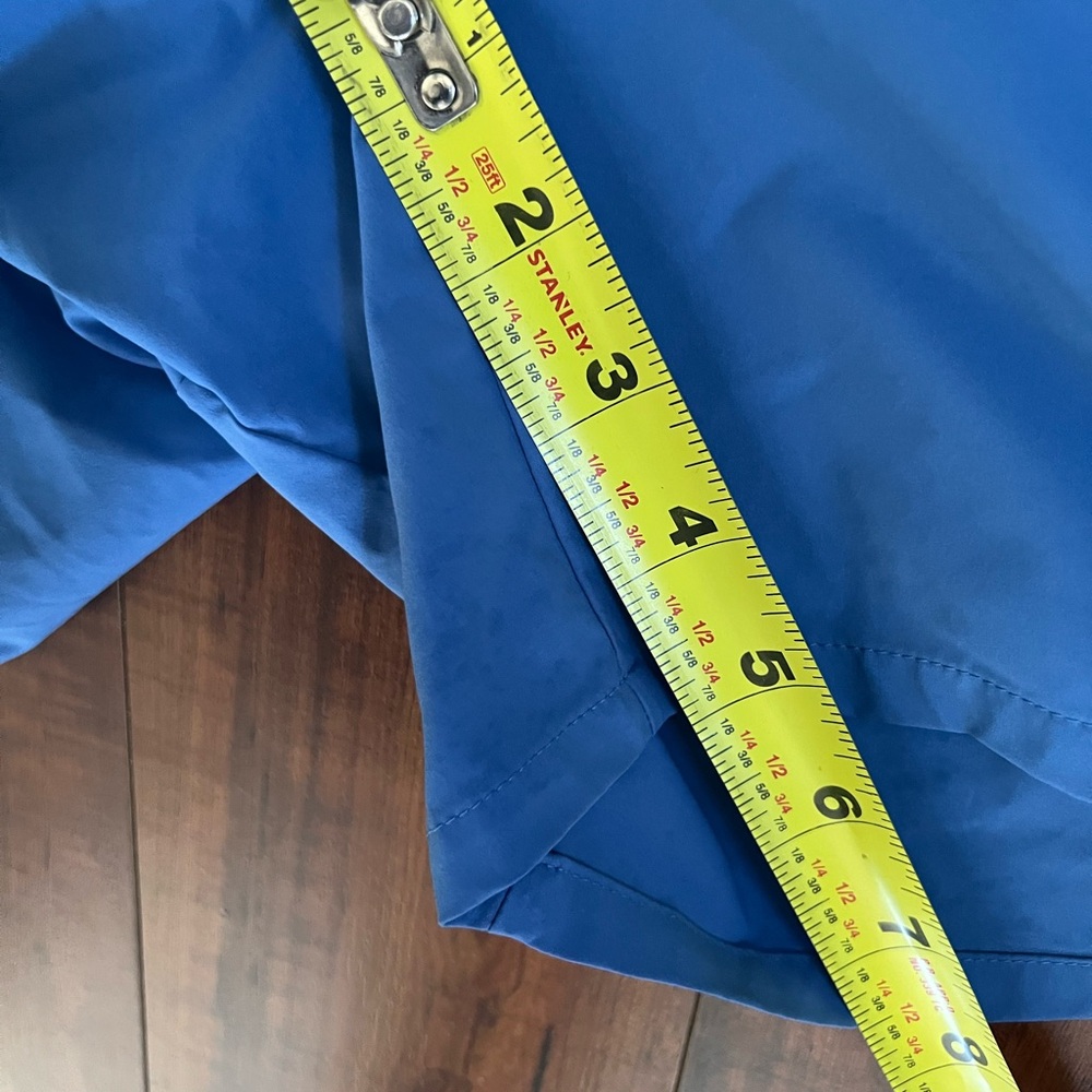 On Running ESSENTIAL SHORTS - Picture 8 of 11